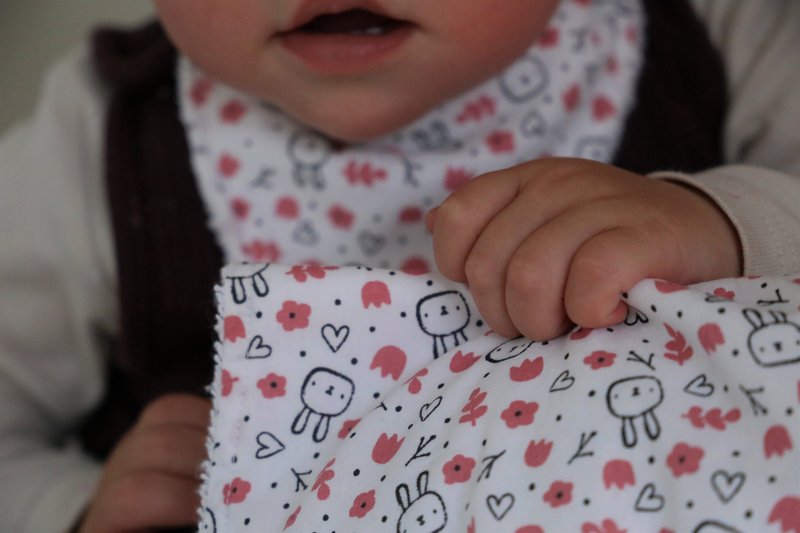Nouveau coffret cadeau bébé, coffret cadeau Eco, bavoir bébé, lingettes bébé réutilisables, chiffon rot, cadeau nouvelle maman, bavoir dribble