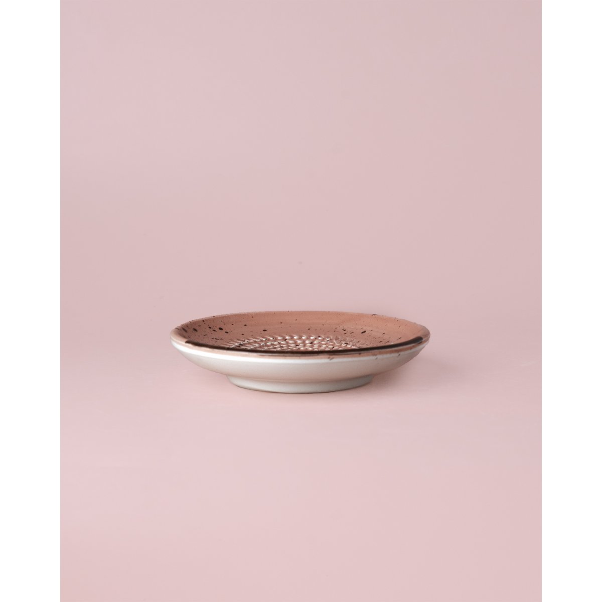 Small Ceramic Garlic Grater Plate – Ideal for Gifting / CHOCOLATE