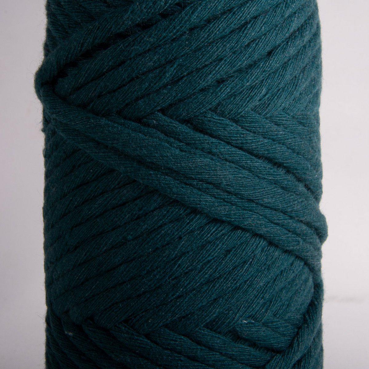 Sensy Premium 3 mm - cordoncino macramè a filo singolo in cotone riciclato al 100%.