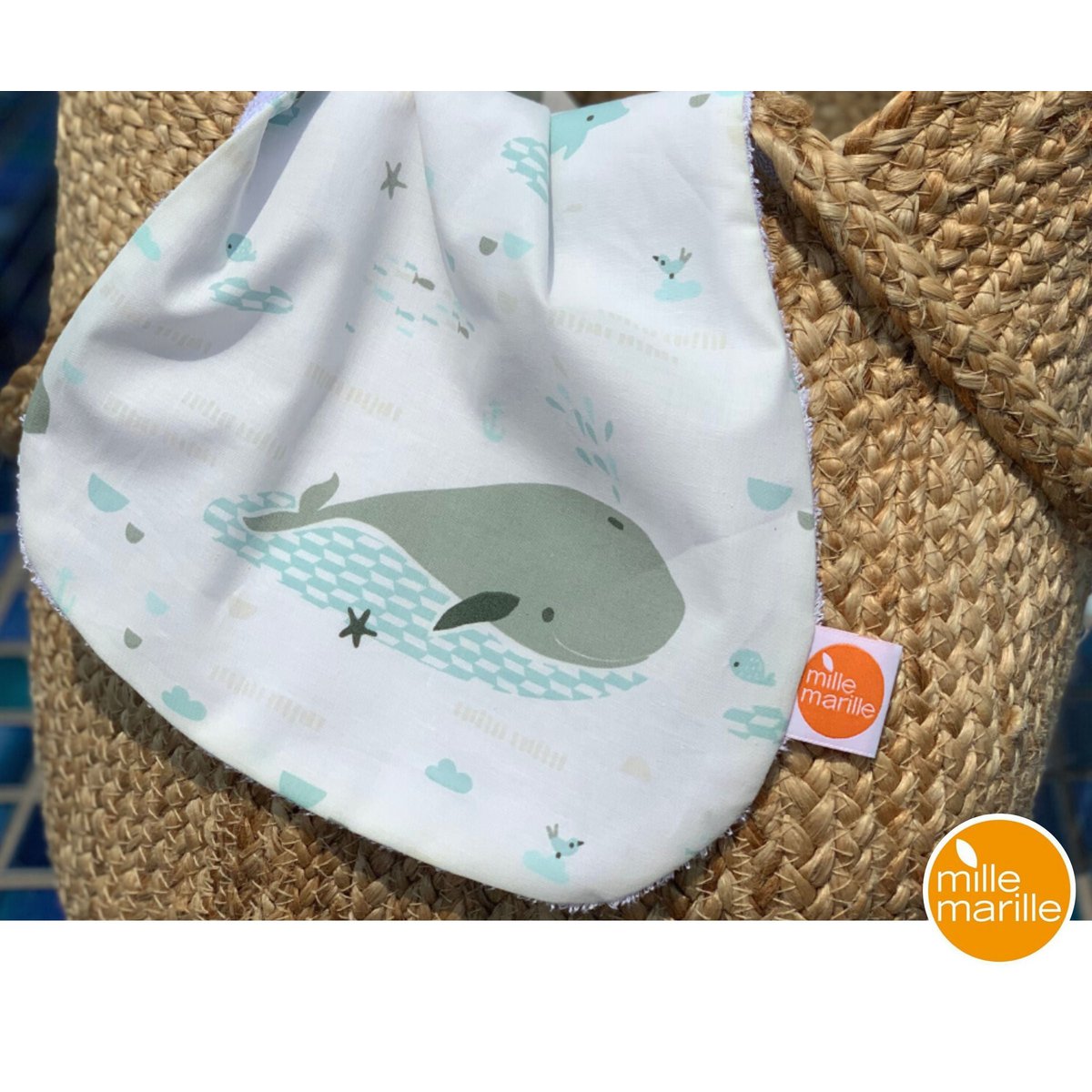 Burp Cloth SAUVER LES BALEINES