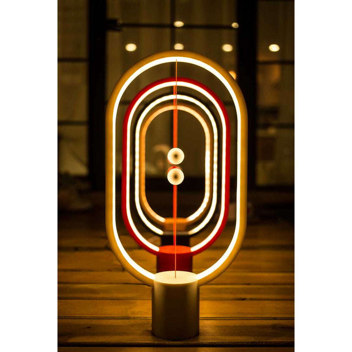 Lampada HENG Balance Ellipse (bianco, rosso, nero)
