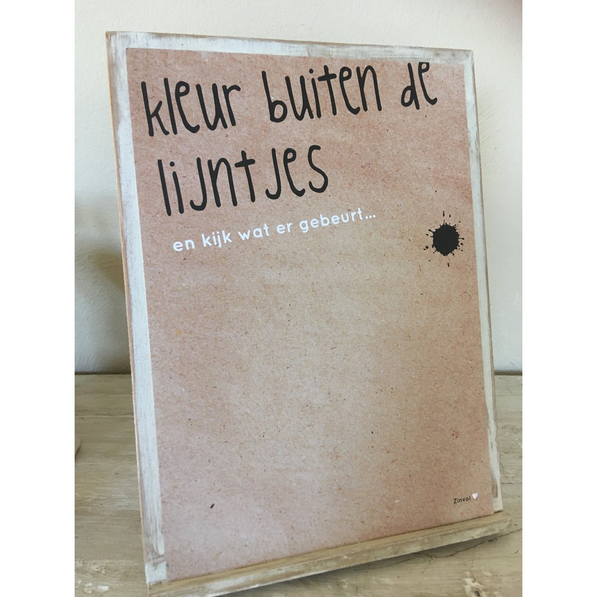 Kleur buiten de lijntjes en kijk wat er gebeurt