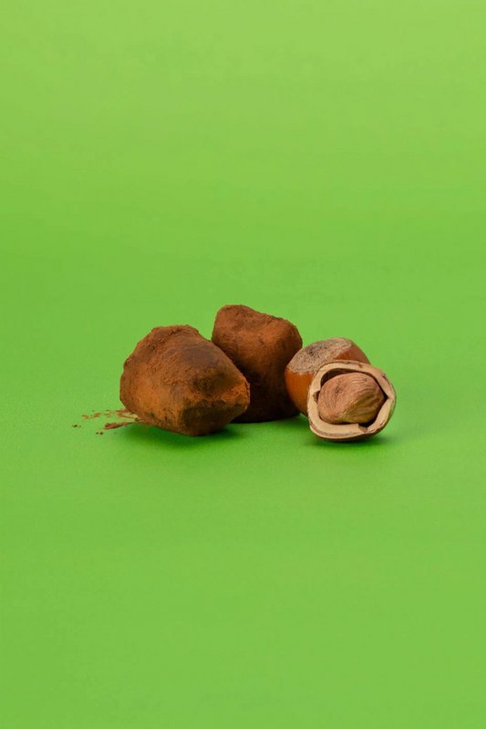 Hasselnøddechokoladetrøfler XL æske 250g | Brændt hasselnøddechokolade