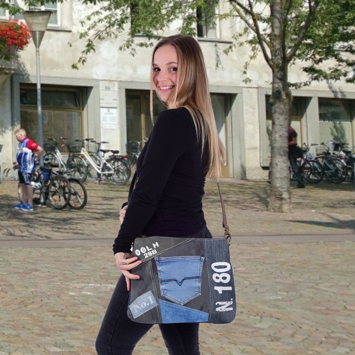 Sac bandoulière femme Sunsa. Sac bandoulière en jean et toile upcyclés. Sac à main style rétro vintage. Sac bandoulière pour femme.