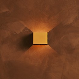 Ładowalna lampa ścienna Tess w kolorze ochry w kolorze żółtym