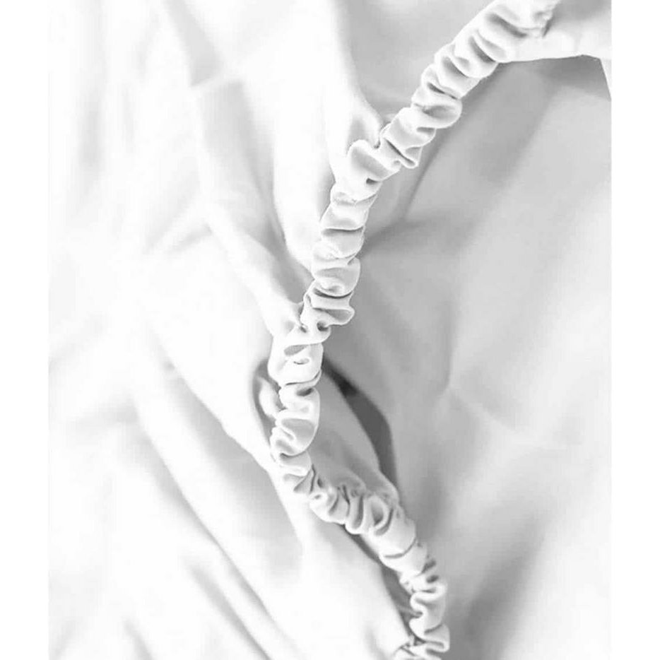 Satinlagen med elastik Solid White