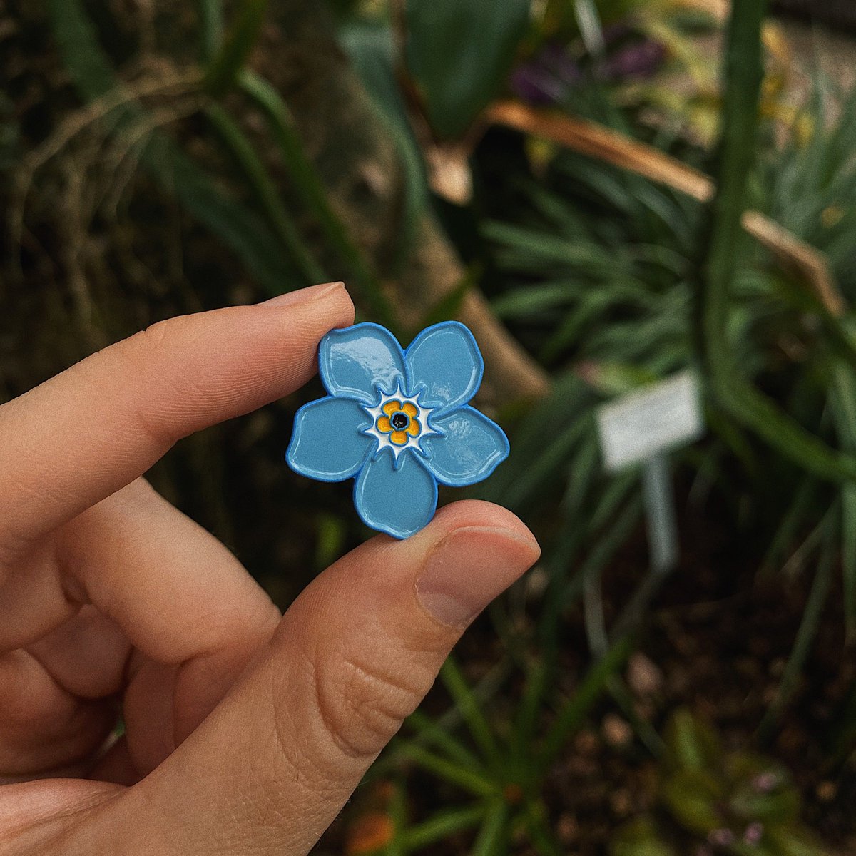 Enamel Pin "Forget Me Not Flower"
