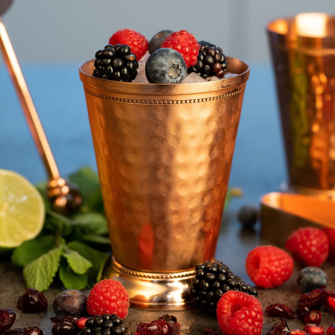 Kupferbecher-Set Caesar – 2x Cocktailbecher (gehämmert, römisch-geprägter Stil, 300 ml)