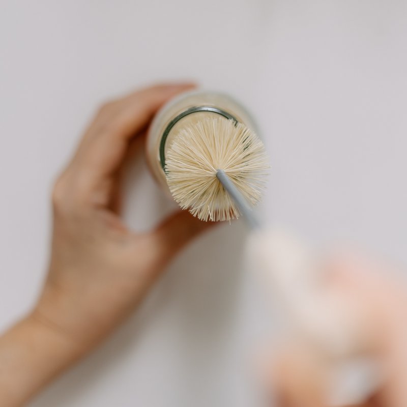 Bottle cleaning brush