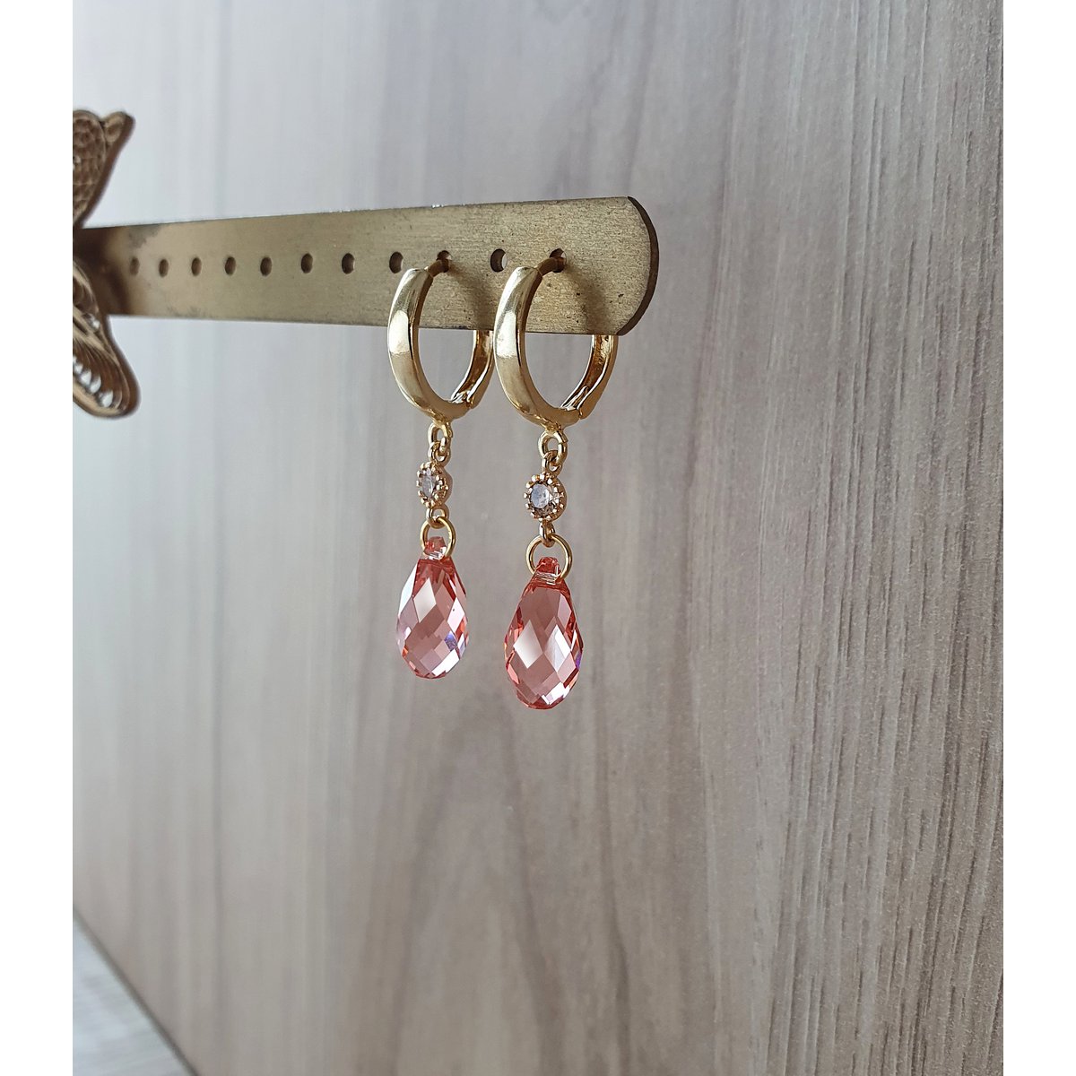 Créoles plaquées or 18 carats avec gouttes de cristal Rose Peach