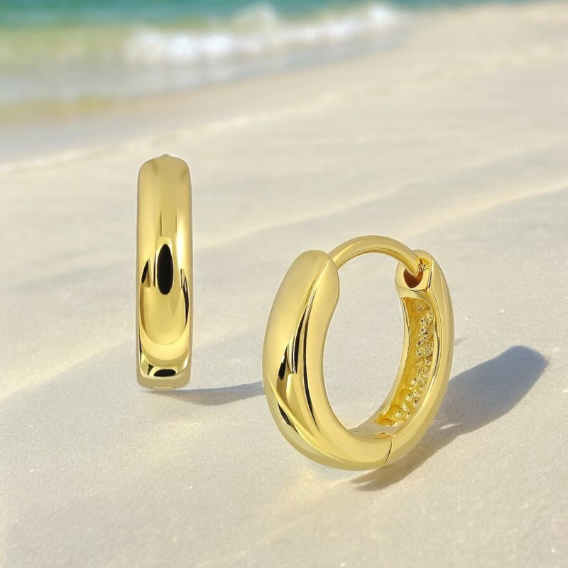 Klassieke Huggie-oorringen gemaakt van 925 sterling zilver - 18K flash-verguld, 14x14 mm - OHR925-151
