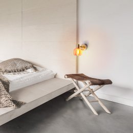 Spot muro di vetro "Libby", classica lampada da parete in metallo color ottone e vetro colorato in ambra, con presa E14, per sala da pranzo, soggiorno, corridoio o ufficio, 16 cm