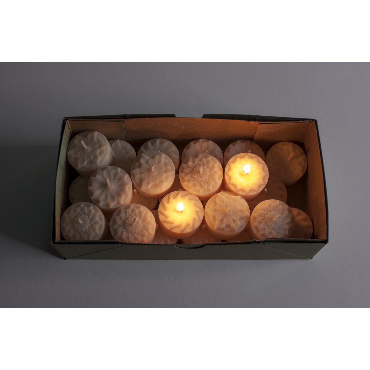 25 rapeseed wax tea lights FLOWERS