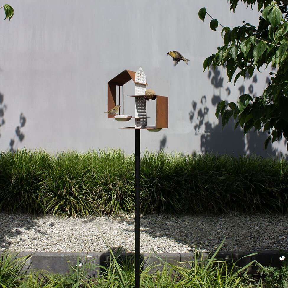 Tweet House - Bird Feed House on Pole - Cortenstaal