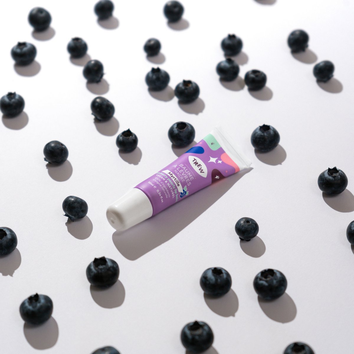 Getönter Lippenbalsam mit Blaubeeraroma, 100 % natürlich und vegan: Bulk