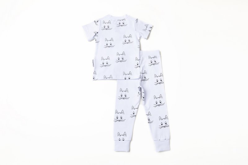 To-stykke pyjamas med Felia katten