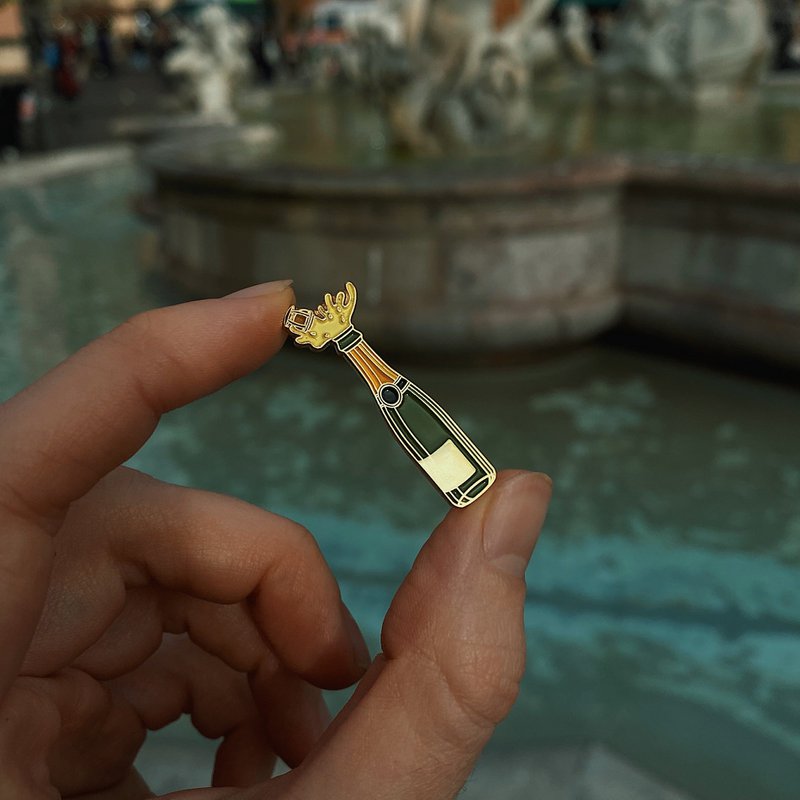 Pin di smalto "Champagne Pop"
