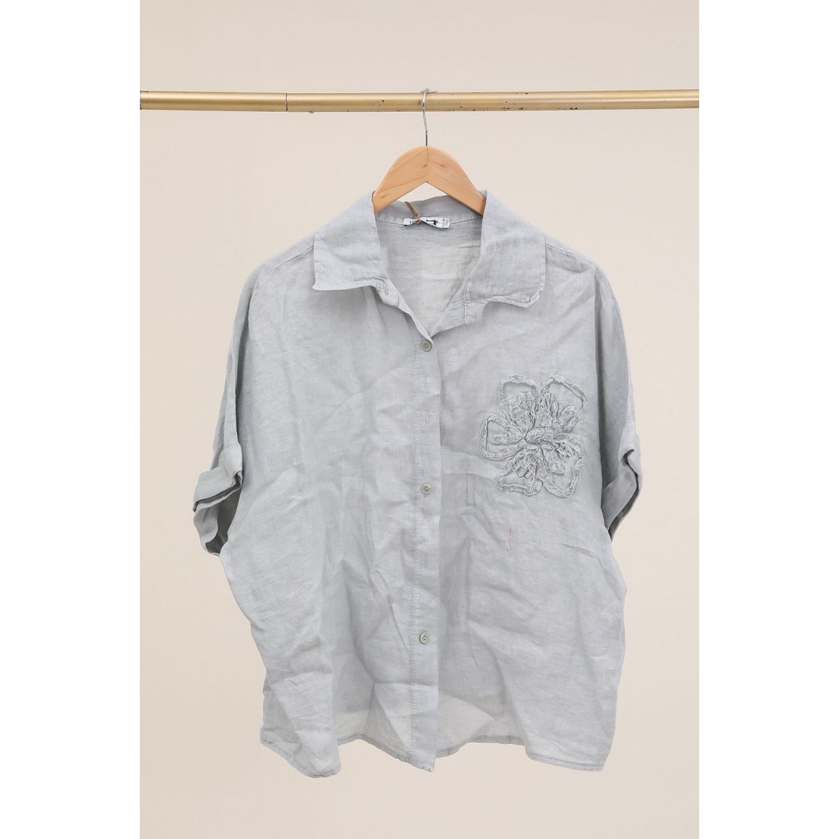 Shirt with a linen flower Ref. 20341