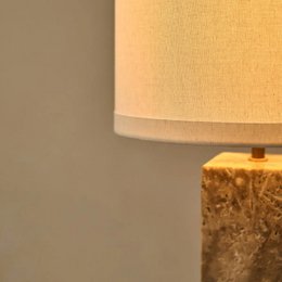 Lampada in travertino Rosie