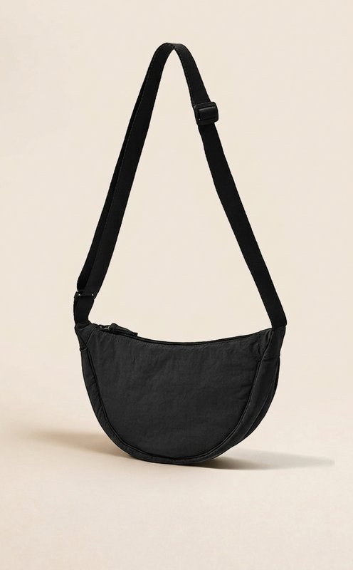 Bolso media luna con bandolera de nailon