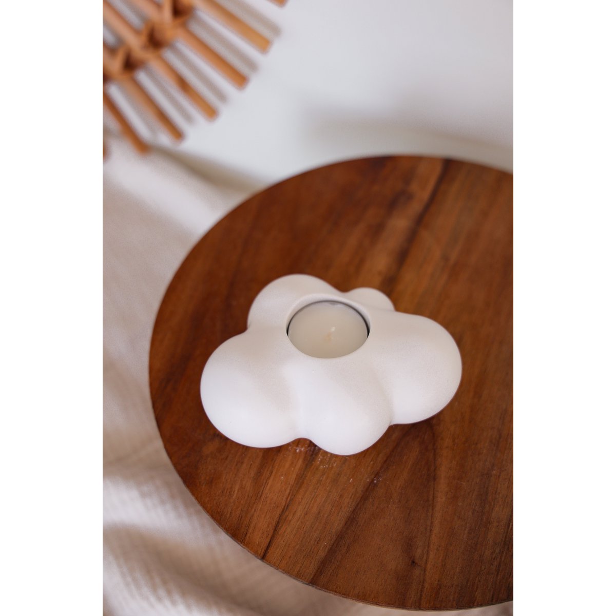 Cloud tealight holder