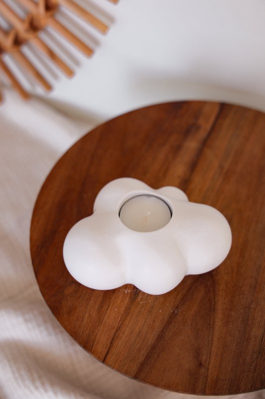 Cloud tealight holder