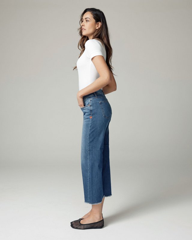 Mid-Blue staight-leg cropped mid-Rise jeans | Nancy