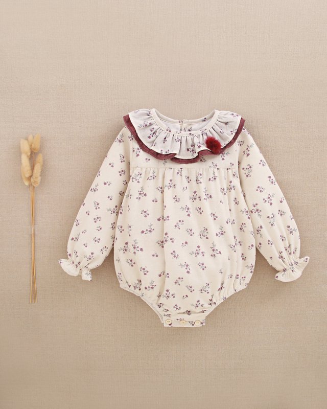 Rompertje met bloemenprint voor babymeisjes met pompondetail P72-11604042