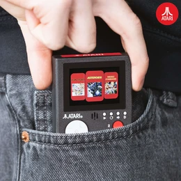 Atari - cartridge gaming handheld (keychain)