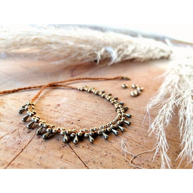 Simple beaded anklet with small brass drops » Handmade