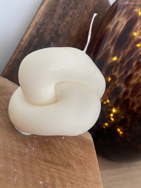 Big knot candle | rapeseed wax