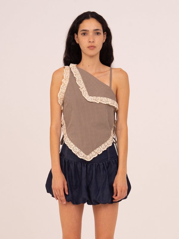 Rove bruin geruite asymmetrische top