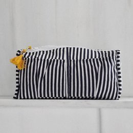 ręcznie robiona kosmetyczka "CZARNY IKAT"