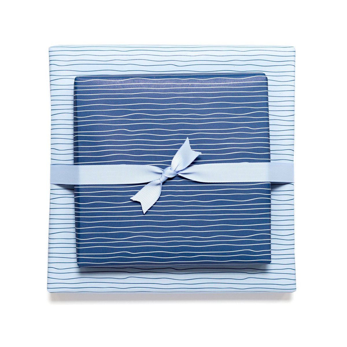 Blauw inpakpapier met golfpatroon - Maritiem inpakpapier voor doop, communie en bevestiging, inpakken van papierwater