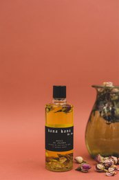 Jojoba oil, rosebuds, rose quartz
