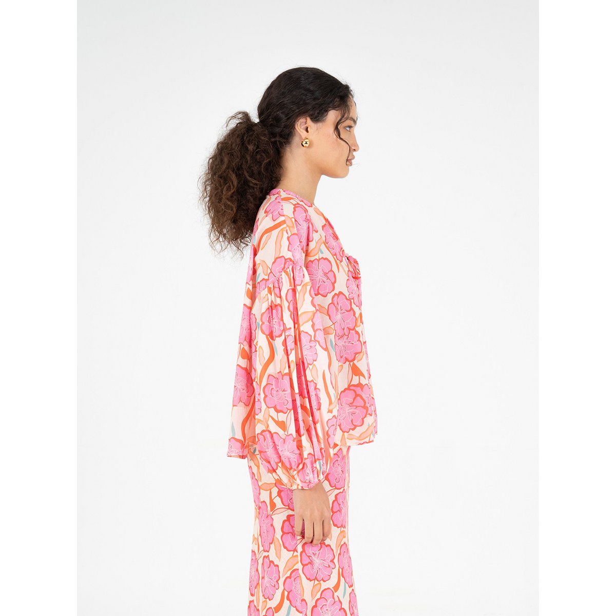 Goudsbloem roze bloemenprint blouse