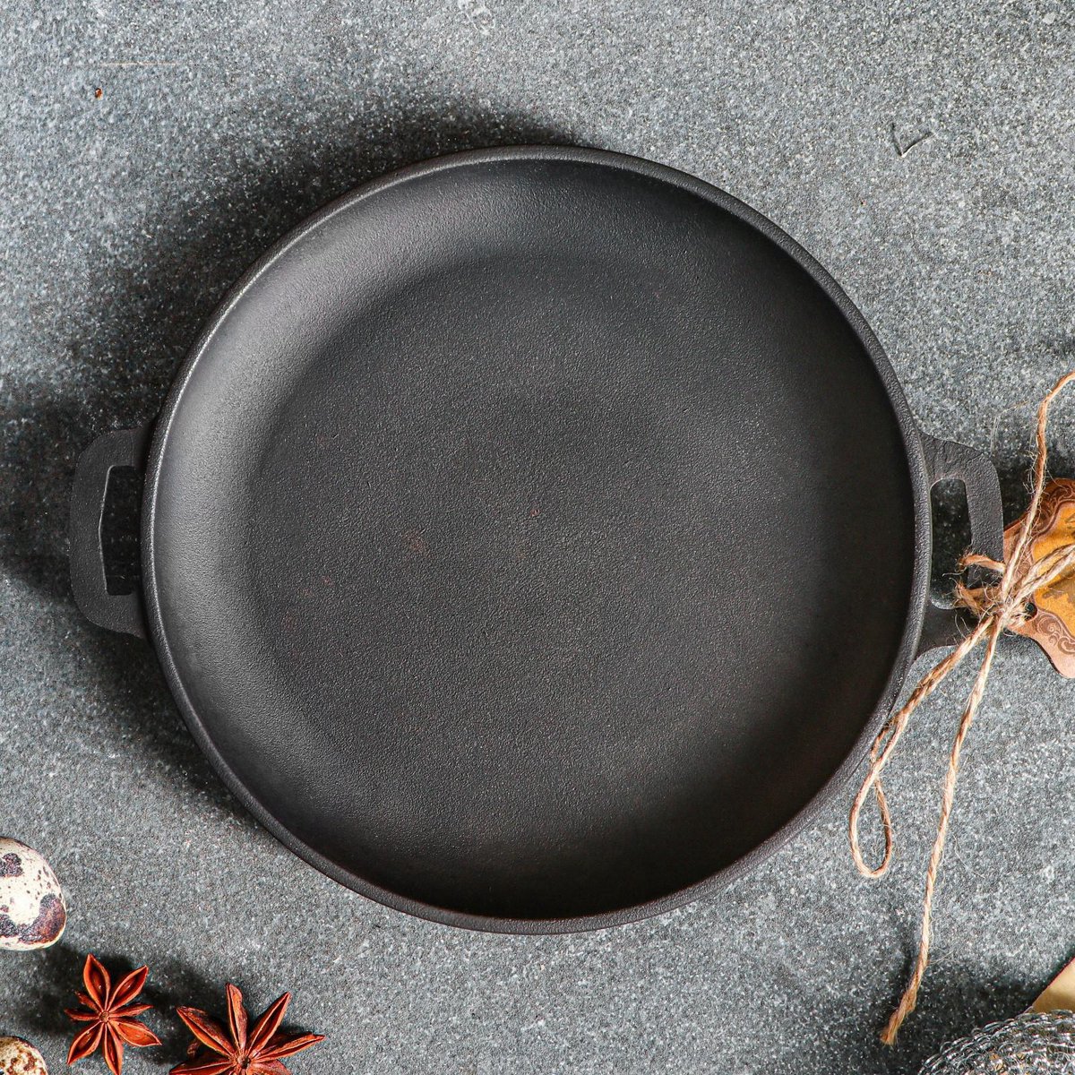 Partita de barbacoa de hierro fundido Ø18 cm - Sartén pequeña para la parrilla, el horno y la cocina al aire libre - Disgreca para hornear para huevos, bocadillos y tapas - Matt Black