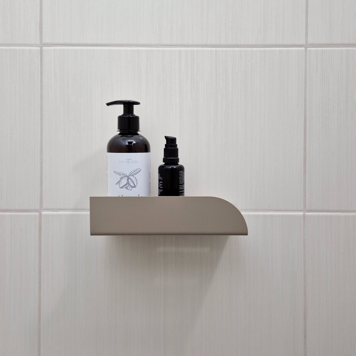 Lille bruser hylde bauhaus, hvid, beige eller sort