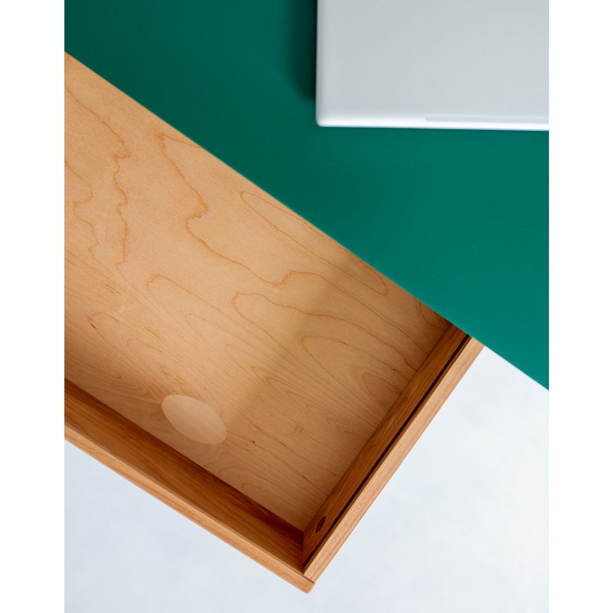 LUKA L-Shaped Desk Left/Right Handed 135x85cm