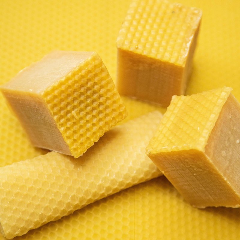 Savon artisanal Tradition Miel - Cire d'abeille