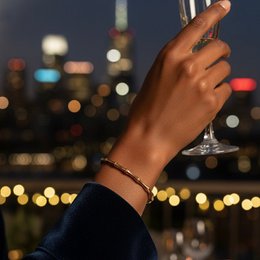 BAMBOO GLOW – Pulsera Rígida Impermeable de Oro