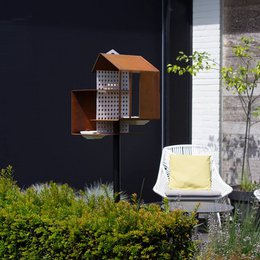 Tweet House - Bird Feed House on Pole - Cortenstaal