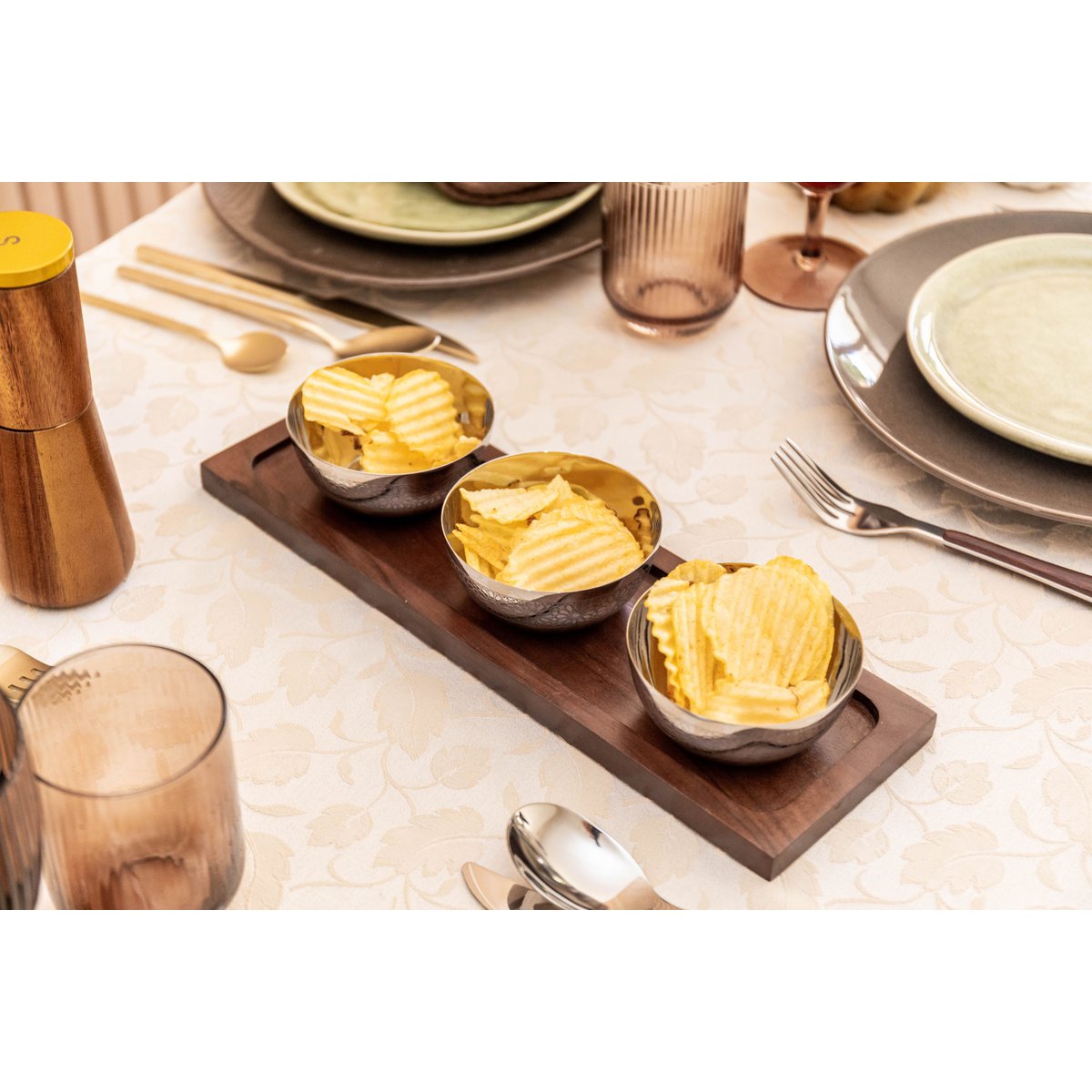 Aperitif Set 3 zilveren bekers op houten lade 35x11cm