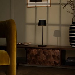 William Black genopladelig bordlampe