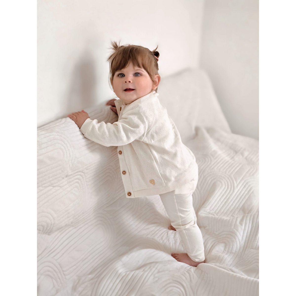 Cardigan Little Chiq Baby beige traforato