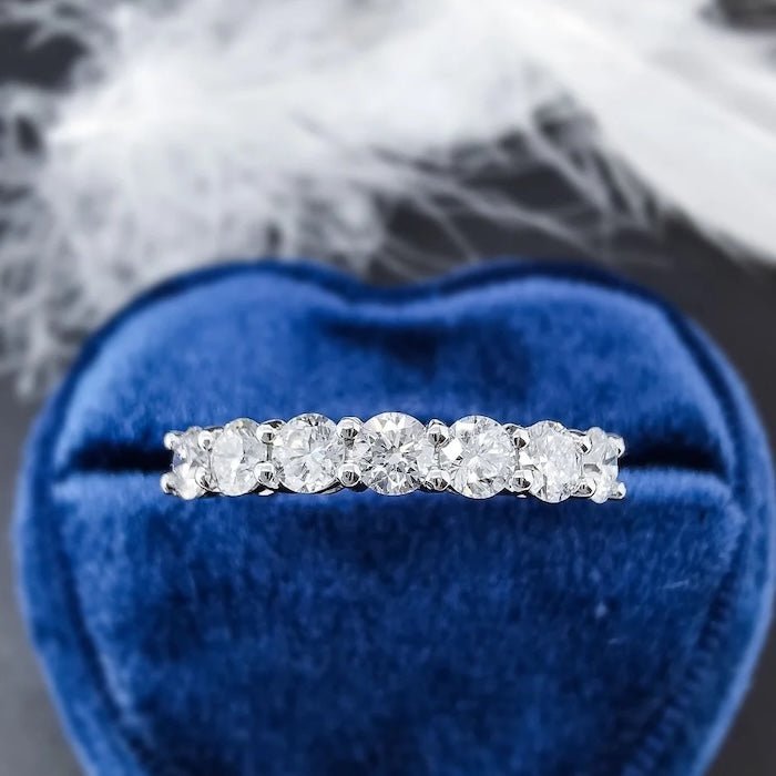Mousserende halv evighed moissanite ringe