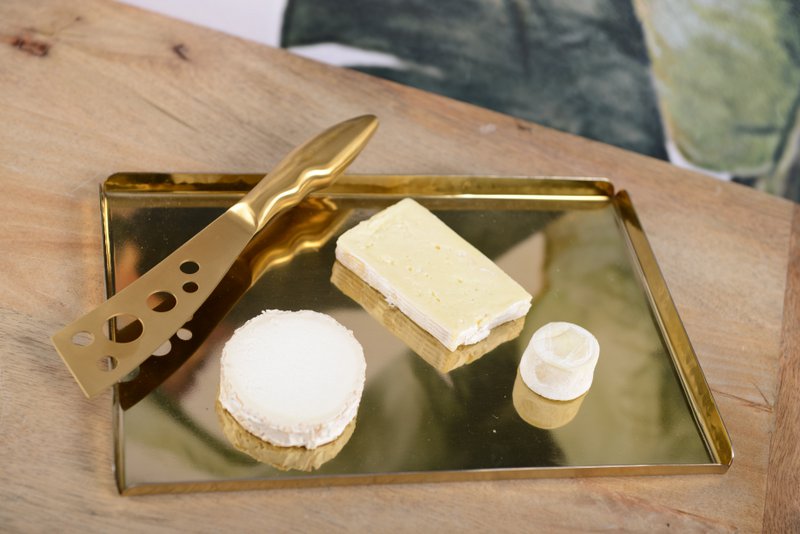 Golden hammered rectangular tray 30.5x21x1.25cm