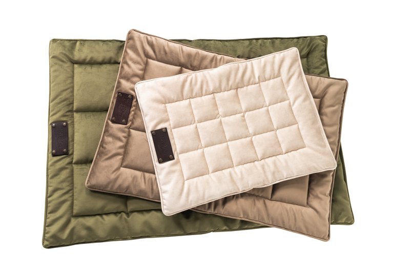 Un repaire, un tapis portable de la marque de chiot moelleuse, du matériau en velours, 15 couleurs, fabriqués à la main!