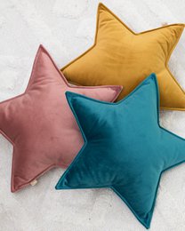 ALMOHADA TERCIOPELO ESTRELLAS (9 colores) Talla M