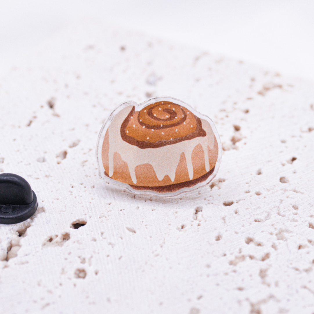Nål kanelrulle Kanelbulle akryl - gave Sverige Skandinavien broche wienerbrød